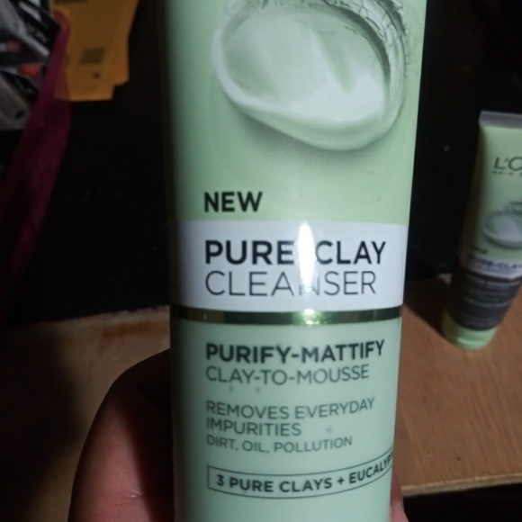 Loreal cleansers - Picture 3 of 4